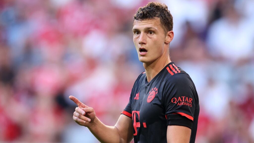 Benjamin_Pavard_Bayern_2022