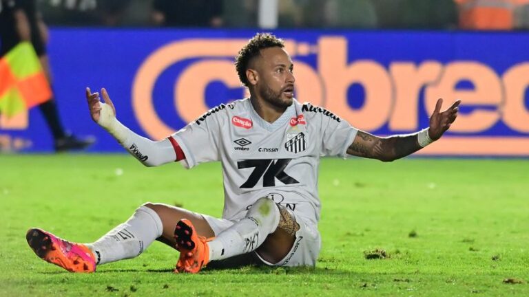 1764167487144_AFP__20251120__AGIF772440__v1__HighRes__BrazilianChampionshipA2025SantosVsMirassol